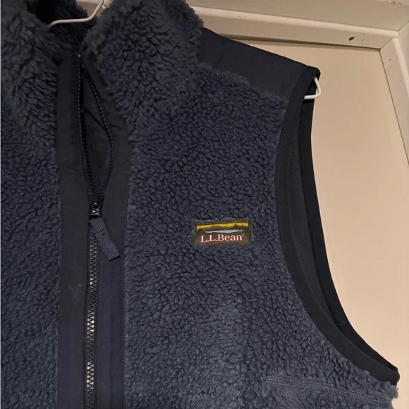 L.L. Bean Women’s Sherpa Fleece Vest - NWOT - Picture 6 of 9